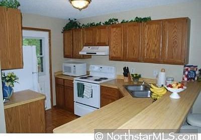 4th image of 2655 Brookdale Ln N