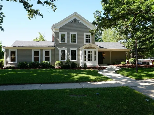 500 Kelly St, Charles City, IA 50616
