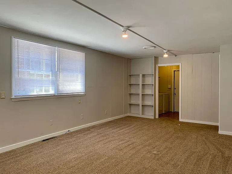 608 Willard Pl — Photo 14