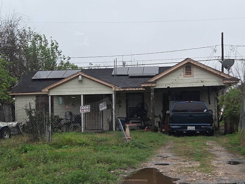 1st image of 522 Texas St