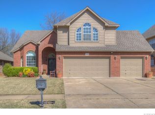 3304 W Elgin St, Broken Arrow, OK 74012