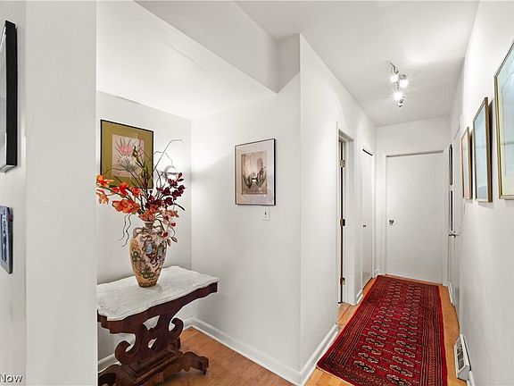 4th image of 25129 Maidstone Ln