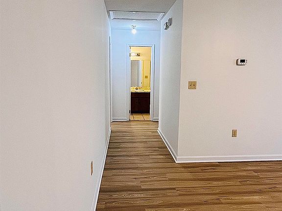 5th image of 8789 Louvinia Way