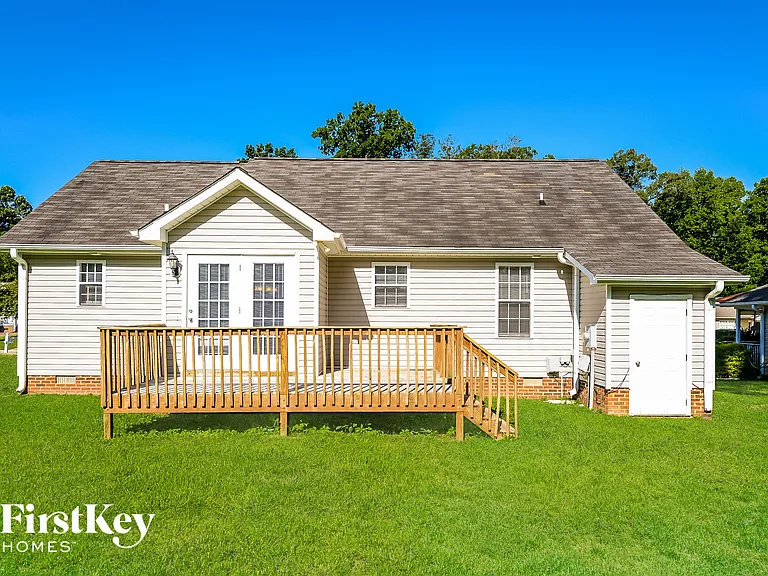 1259 Vincent Dr — Photo 14
