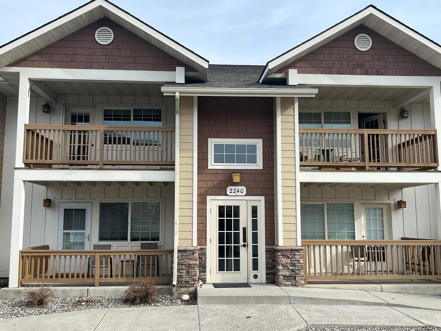 2240 E Baxter Ln — Photo 1