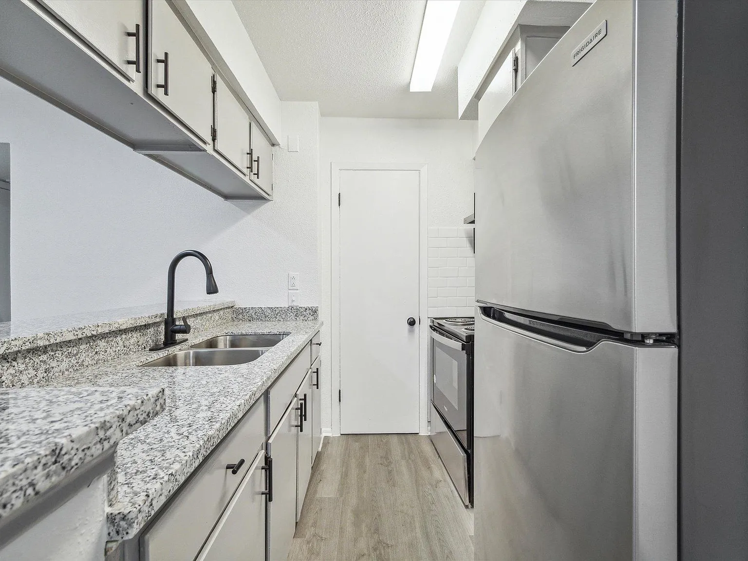 7500 Highcrest Dr — Photo 1