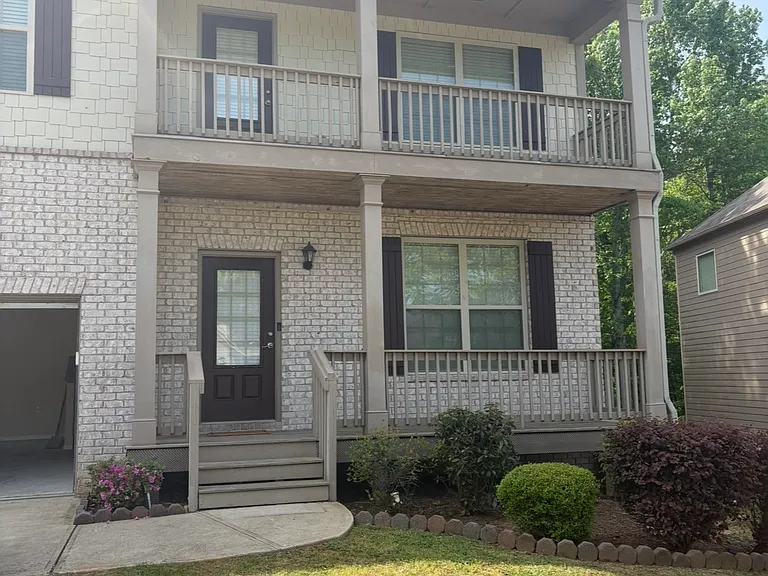 650 Collingsworth Ln — Photo 1