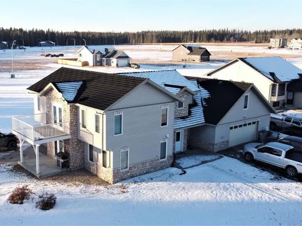 1506 42nd St, Edson, AB T7E 0A5