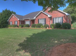 552 Heathmoor Dr, McDonough, GA 30252