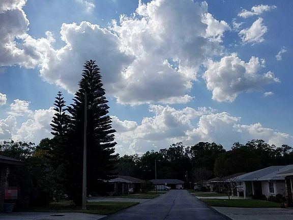 5th image of 552 Villa Vista Blvd