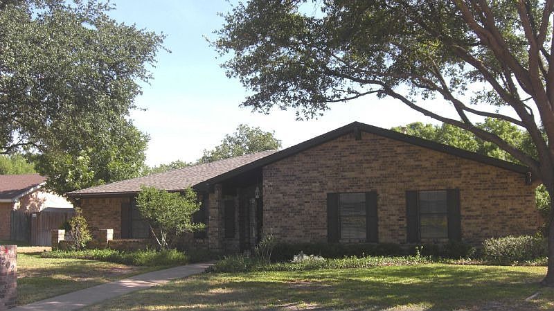 1st image of 3202 Alta Vista Ln