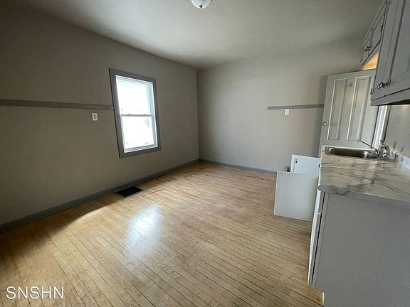 2nd image of 2465A N 9th St #11028989