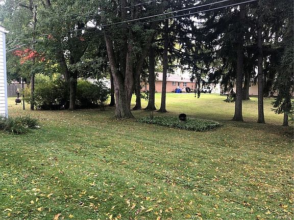 4th image of 81 Cloverside Ct