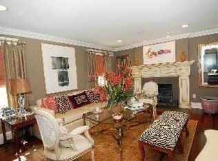 31 Oak Ave, Tenafly, NJ 07670