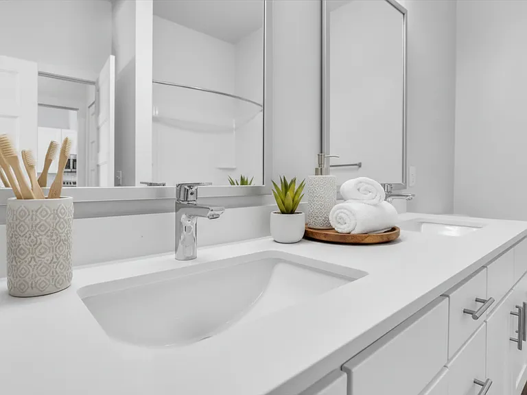 Skylark Apartments — Photo 11