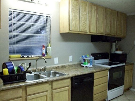 3rd image of 309 Lelia St