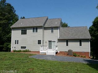 816 Crystal Bay Dr, Denton, NC 27239