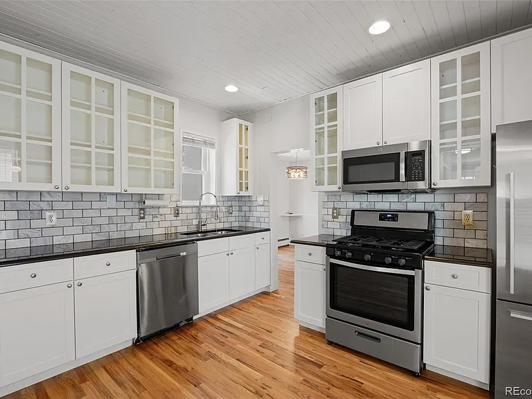 881 S Emerson St — Photo 20