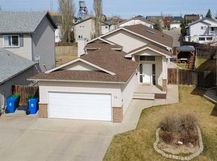 73 SW Heritage Cir W, Lethbridge, AB T1K 7T3
