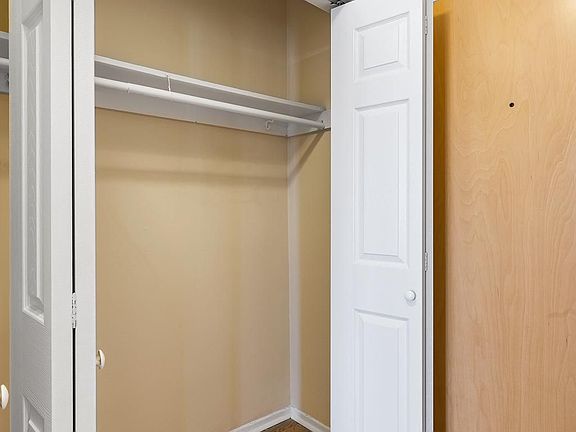 3rd image of 2101 Chestnut St #17-1126