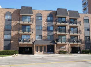 603 S River Rd APT 2M, Des Plaines, IL 60016