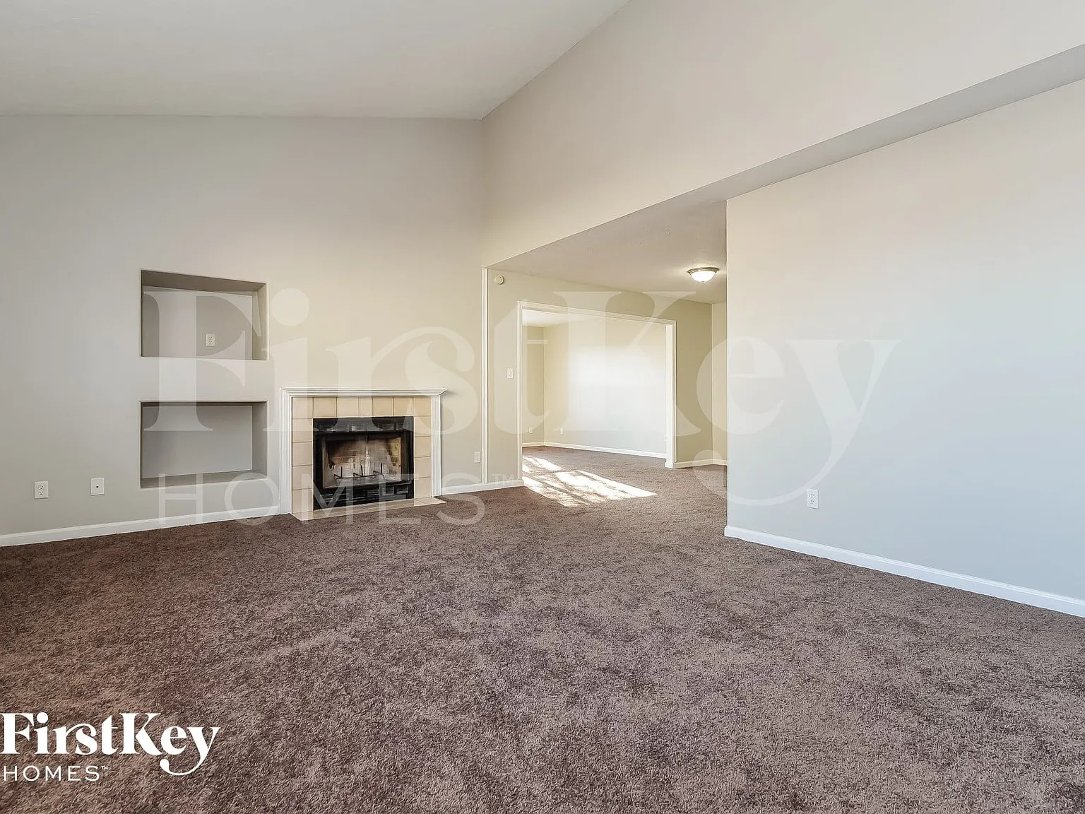 4 bed, 3.0 bath, 1950 sqft, $2,220 — Photo 2