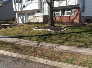 15 Chestnut Dr, Matawan, NJ 07747