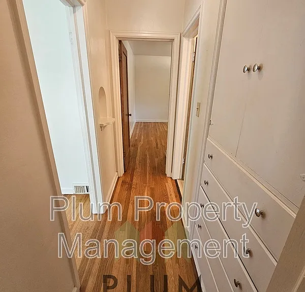 407 S 5th St E — Photo 23