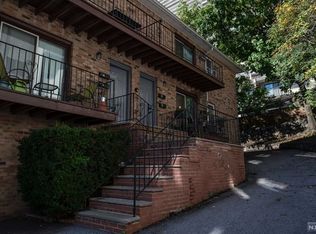 12-14 Burdette Ct #2E, Edgewater, NJ 07020