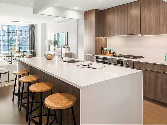 2nd image of 645 59th St #2108