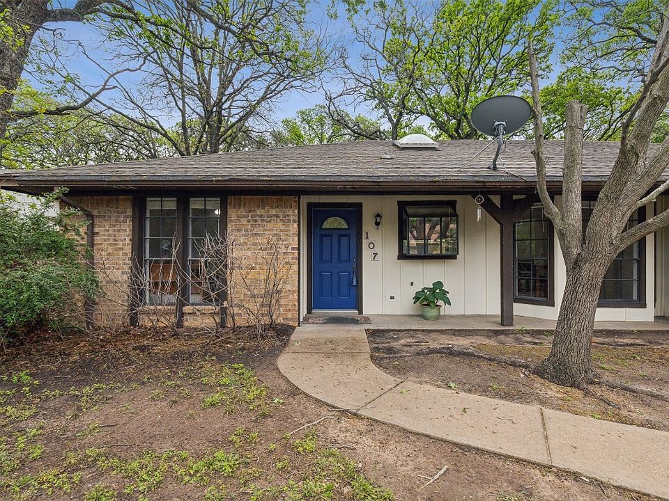 1st image of 107 Camelot Dr