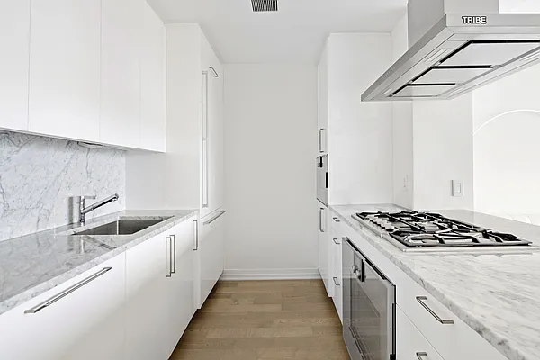 Sold by Compass | media 8