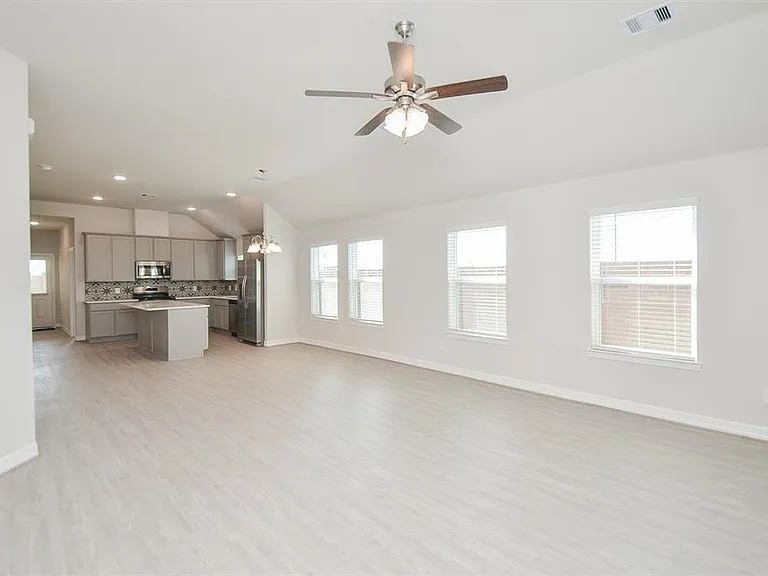 7402 Sunlit Harbor Dr — Photo 21