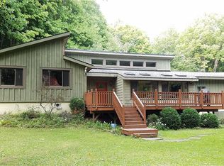 2605 Rolling Hills Rd, Camillus, NY 13031