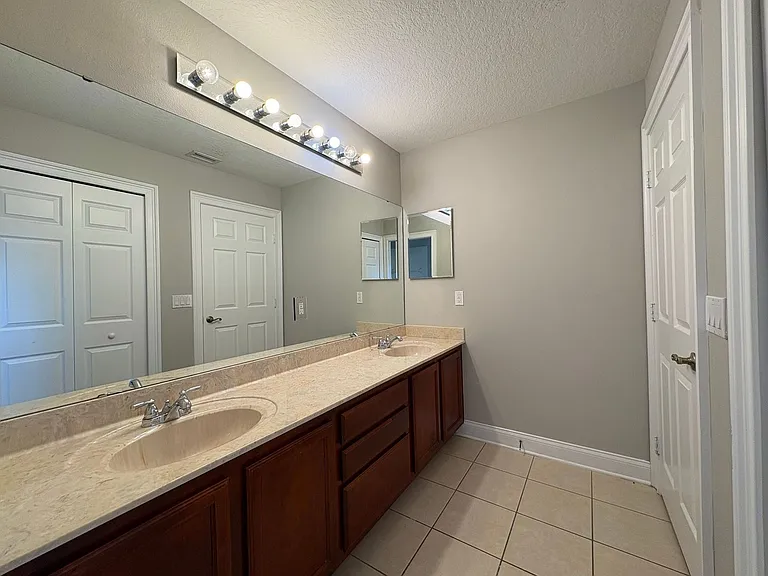 6931 Lucca St — Photo 40