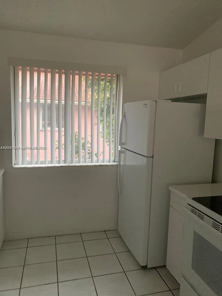 Doral Court Condo — Photo 4