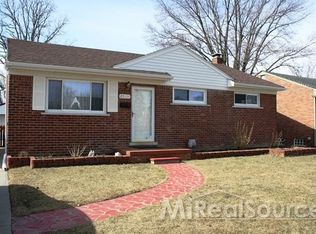 23016 Brookdale Blvd, Saint Clair Shores, MI 48082