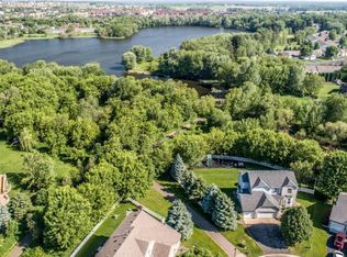 949 Lake Ridge Bay, Woodbury, MN 55129