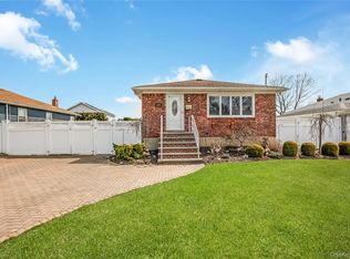 3341 Elliott Boulevard, Oceanside, NY 11572