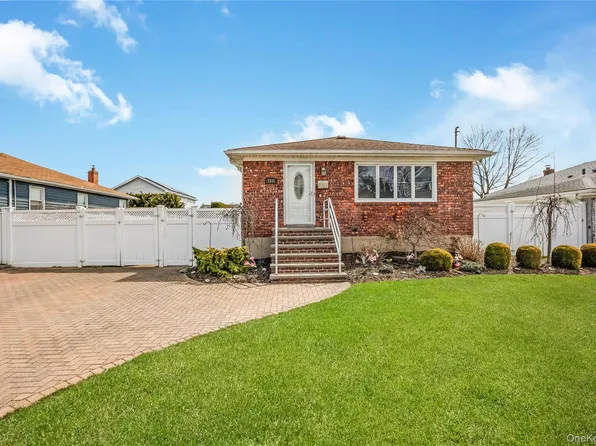 3341 Elliott Boulevard, Oceanside, NY 11572