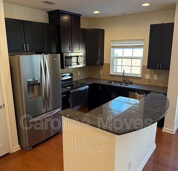 405 Christiane Way — Photo 2