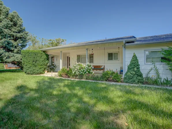 803 Helweg Ct, Yreka, CA 96097