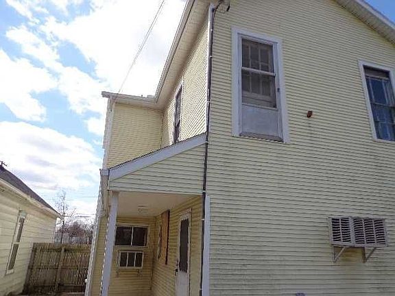 3rd image of 323 Huffman Ave