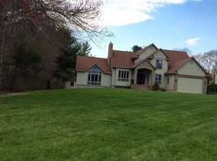 20 Nathan Dr, Dartmouth, MA 02747