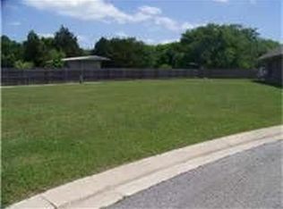 107 Friendswood Cir, Fairfield, TX 75840