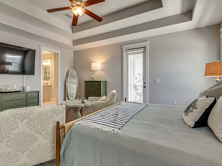 403 Gulfview Cir — Photo 23