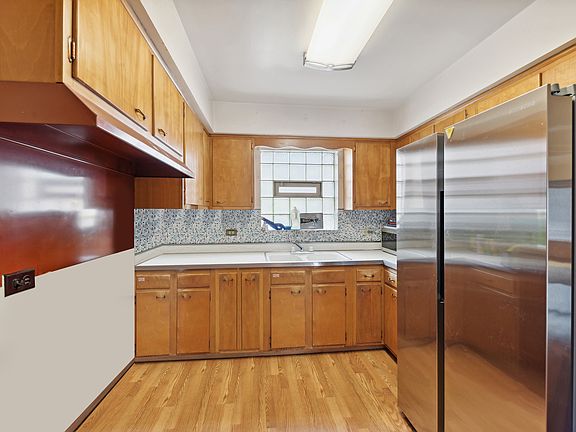 4th image of 3058 N Sacramento Ave