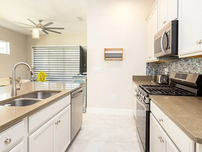2278 Datura Loop — Photo 12