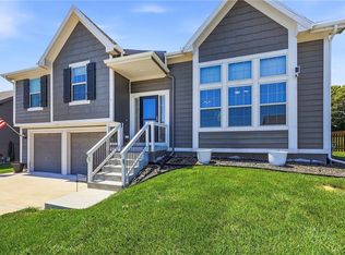 11716 N Farley Ave, Kansas City, MO 64157