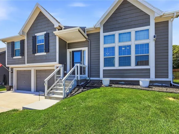 11716 N Farley Ave, Kansas City, MO 64157